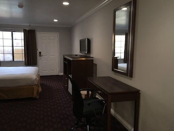 Queen Accessible