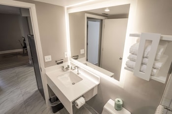 Suite, 2 Queen Beds, Non Smoking, Kitchen