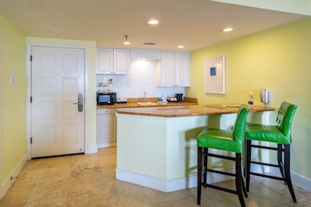 Suite, One King and One Sofa Bed, Ocean View