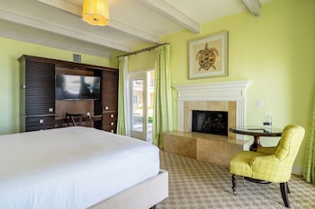 Room, 1 King Bed, Oceanfront (Preferred)