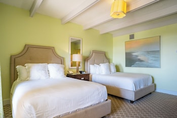 Room, 2 Queen Beds, Ocean View (Deluxe)