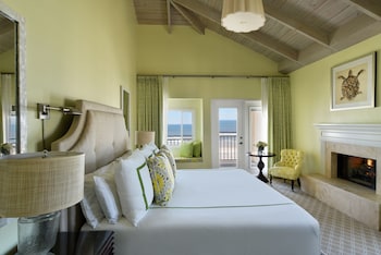 Room, 1 King Bed, Oceanfront (Preferred)