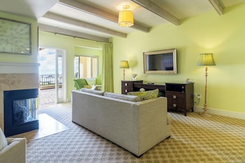 Suite, One King and One Sofa Bed, Ocean View