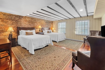 Double Room, Queen BED JACUZZI with the Riverview