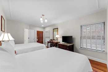 Standard Room, Queen Double Bed
