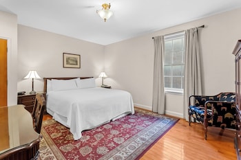 Standard Room-1 King Bed