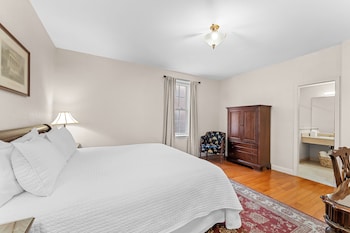 Standard Room-1 King Bed