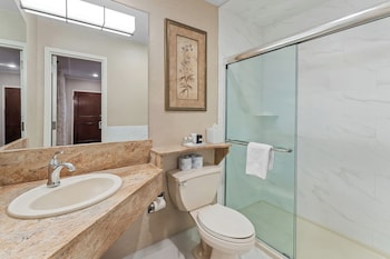 Standard Room, ONE QUEEN BED with Inside Patio