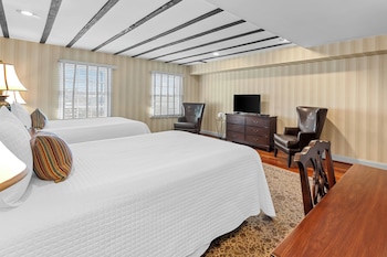 Double Room, Queen BED JACUZZI with the Riverview