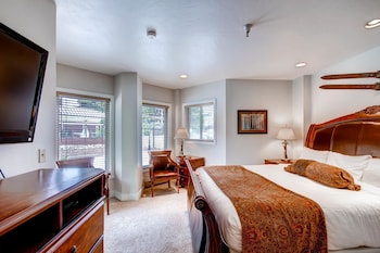Premier Condo, 2 Bedrooms