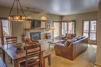 Condo, 4 Bedrooms