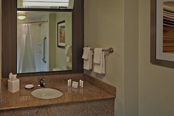 Room, 2 Queen Beds (Mobility/Hearing Accessible, Tub)