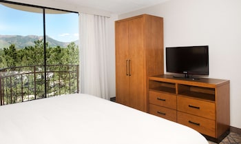 King Suite Mountain View