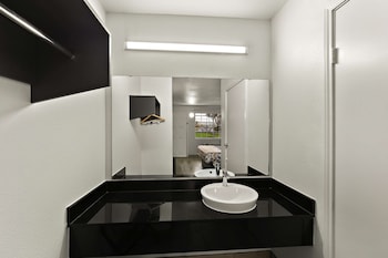 Room, 1 King Bed, Accessible