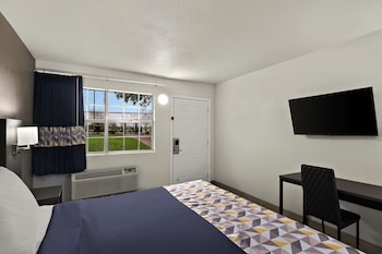 Room, 1 King Bed, Accessible