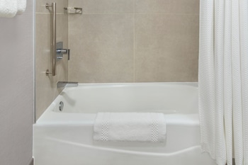 Room, 1 King Bed (Mobility/Hearing Accessible, Tub)