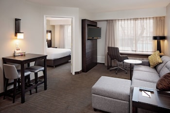 Suite, 1 Bedroom (Hearing Accessible)