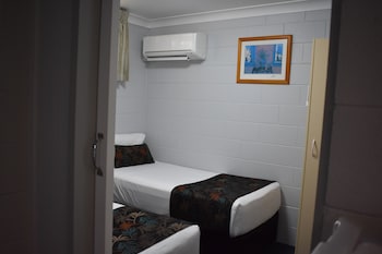 Family Room, Multiple Beds, Non Smoking