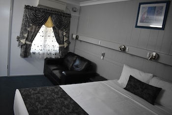 Deluxe Room, 1 Queen Bed, Non Smoking