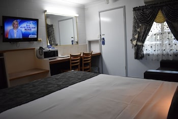 Deluxe Room, 1 Queen Bed, Non Smoking