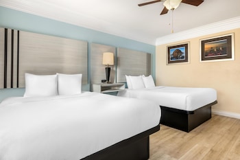 Standard Room, 2 Queen Beds, Non Smoking, Refrigerator (Larger Room)
