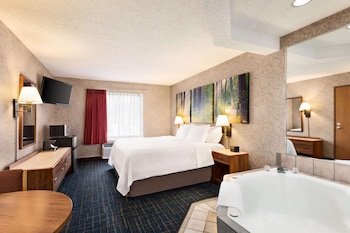 Studio Suite, 1 King Bed, Non Smoking