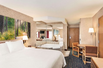 Studio Suite, 1 King Bed, Non Smoking