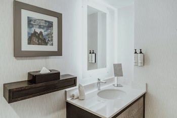 Suite, 1 Bedroom, River View
