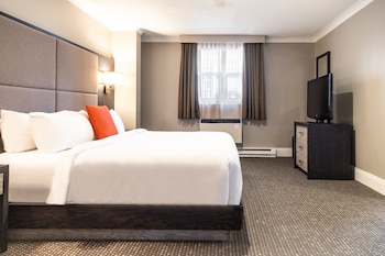 Suite, 1 Bedroom, Roll-in Shower (Mobility Accessible)