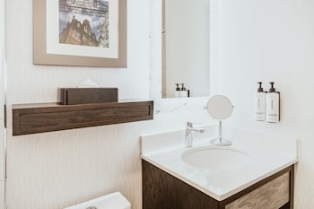 Suite, 1 Bedroom, River View