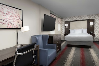 Deluxe Room, 1 Queen Bed
