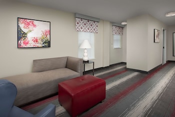 Suite, 1 King Bed (2 Rooms)