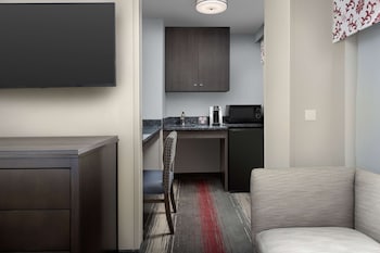 Room, 1 Queen Bed, Accessible (Mobility, Roll-In Shower)