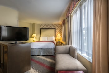 Deluxe Room, 1 Queen Bed