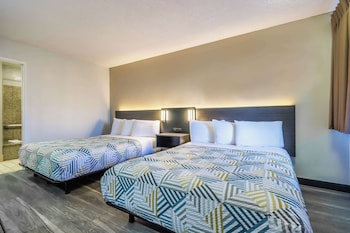 Standard Room, 2 Queen Beds, Non Smoking