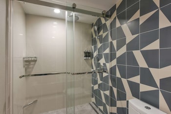 Suite, 1 Bedroom (King, High Floor)