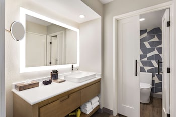 Suite, 1 Bedroom (Double, High Floor)