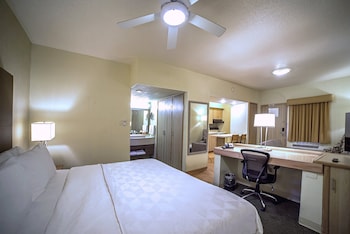 Suite, 1 King Bed