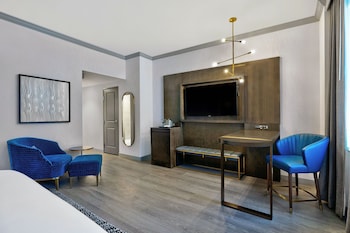 Room, 1 King Bed (Hearing Accessible)