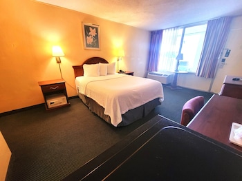 Standard Room, 1 Queen Bed, Smoking