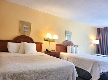 Standard Room, 2 Queen Beds, Non Smoking