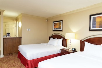 Room, 2 Queen Beds, Refrigerator