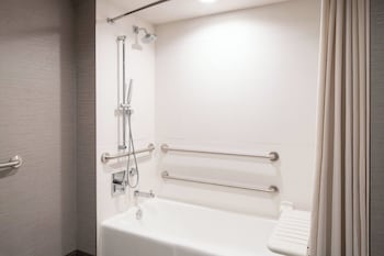 Room, 1 King Bed (Mobility/Hearing Accessible, Tub)