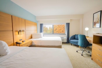 Room, 2 Queen Beds, Accessible, Non Smoking (Mobility/Hearing, Tub w/ Grab Bars)