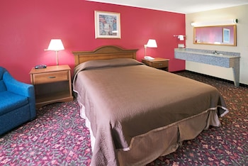 Room, 1 Queen Bed, Smoking (First Floor)