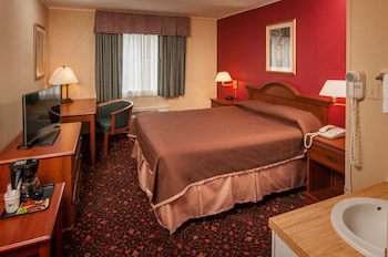 Room, 1 Queen Bed, Smoking (First Floor)