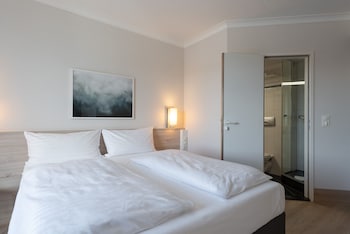 Business Room, City View