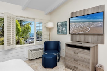 Suite, Multiple Beds, Non Smoking, Jetted Tub