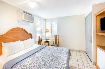 Standard Room, 1 Queen Bed