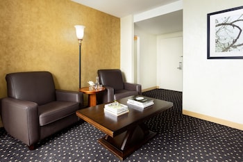 Suite, 1 King Bed (Millennium)